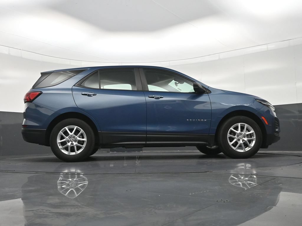 Used 2024 Chevrolet Equinox LS FWD image 28
