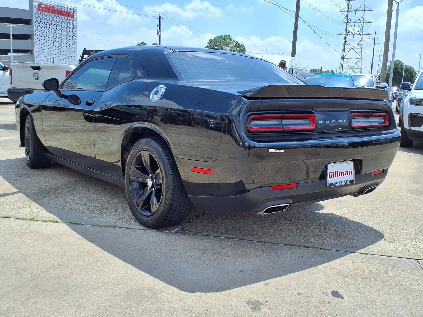 Used 2022 Dodge Challenger SXT RWD image 4