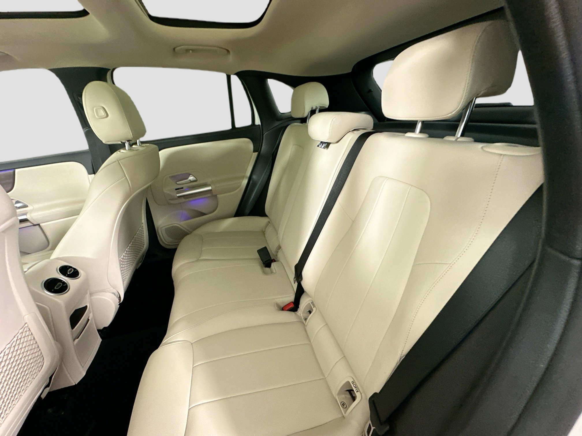 Certified 2023 Mercedes-Benz GLA 250 4MATIC w/ Premium Package image 31