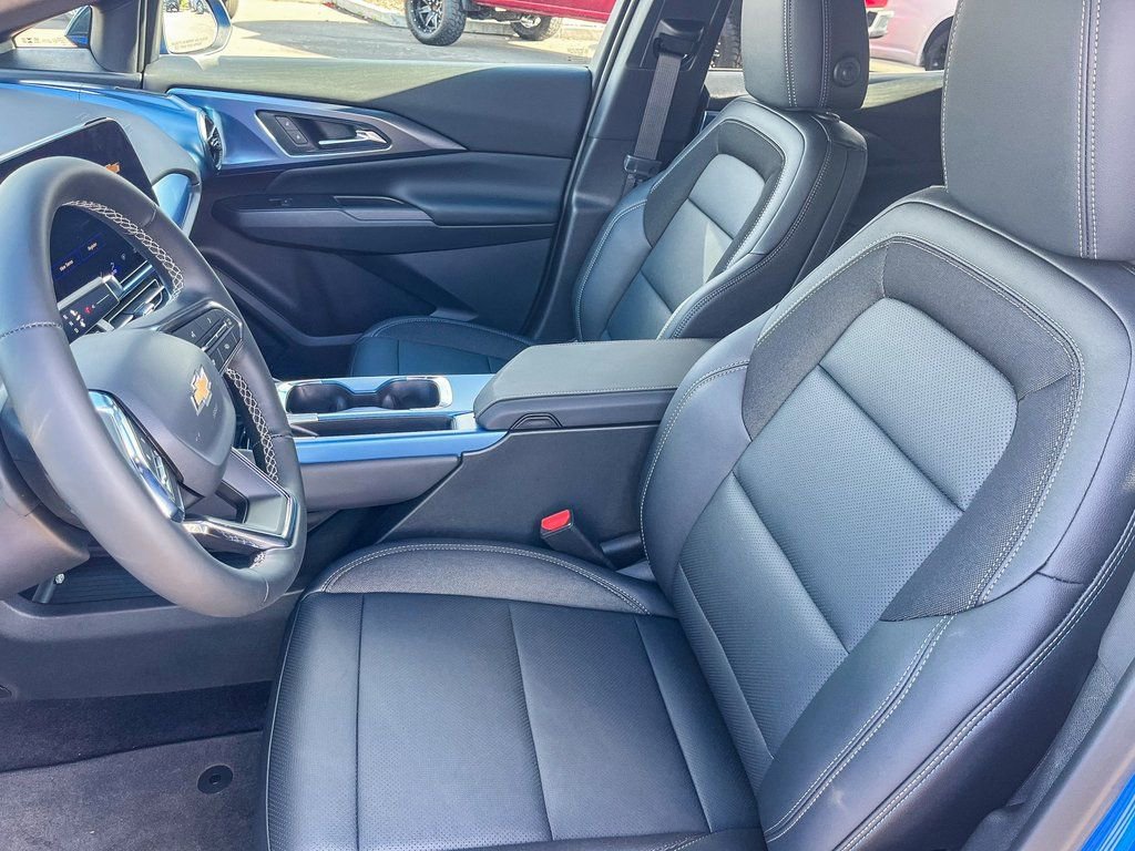 New 2026 Chevrolet Equinox EV LT image 16