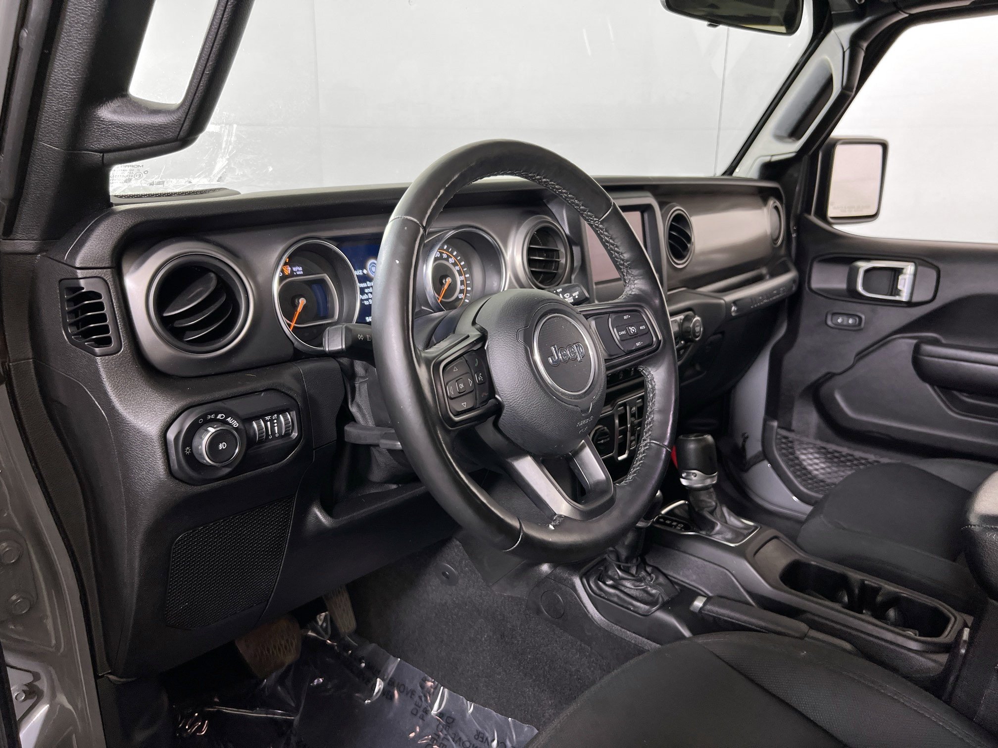 Used 2021 Jeep Wrangler Unlimited Sport AWD/4WD image 9