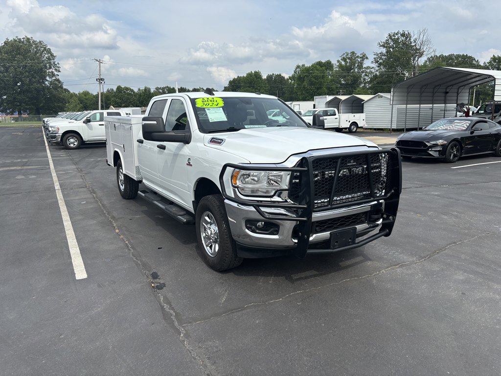 Used 2024 RAM 2500 Tradesman w/ Chrome Appearance Group image 2