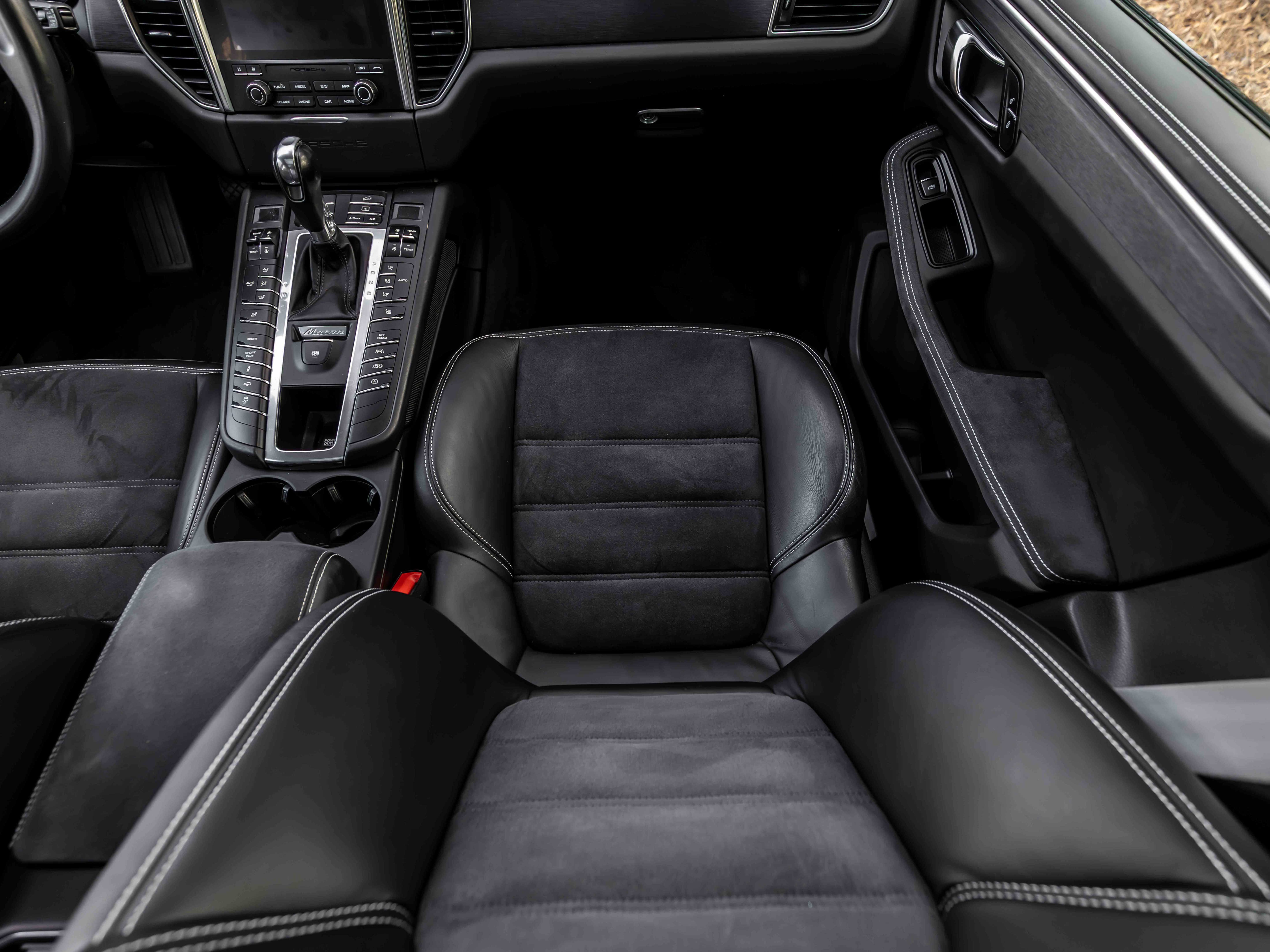 Used 2017 Porsche Macan GTS AWD/4WD image 67