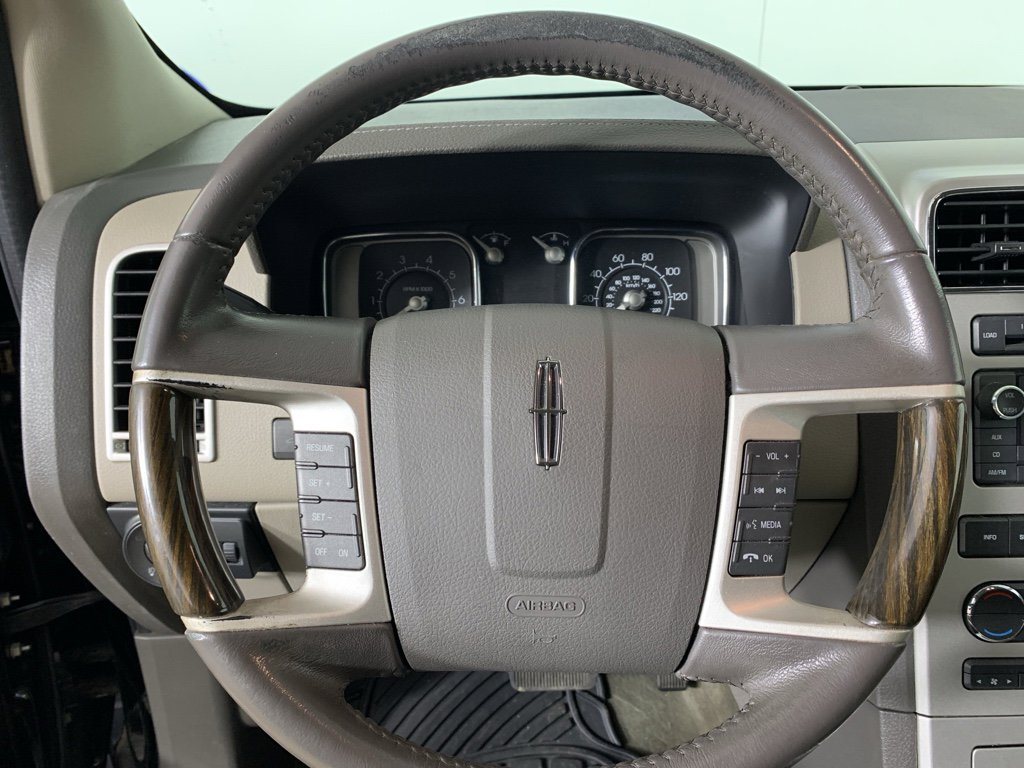 Used 2008 Lincoln MKX Base image 21