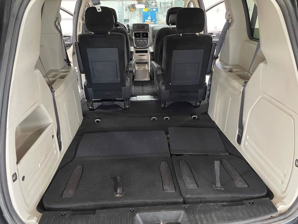 Used 2015 Dodge Grand Caravan SE w/ Quick Order Package 29E SE FWD image 16