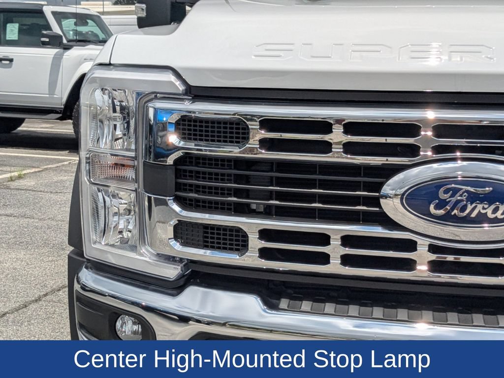 Used 2025 Ford F550 4x4 Regular Cab Super Duty image 10