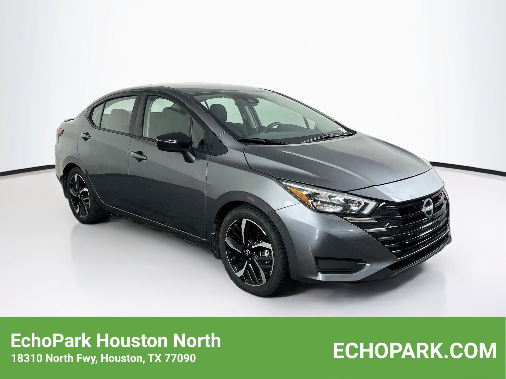 Used 2025 Nissan Versa SR w/ Trunk Package FWD image 1