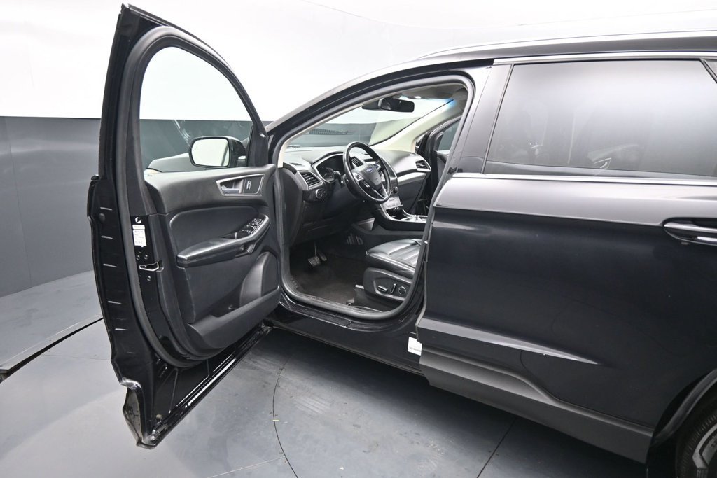 Used 2019 Ford Edge SEL w/ Equipment Group 201A AWD/4WD image 8