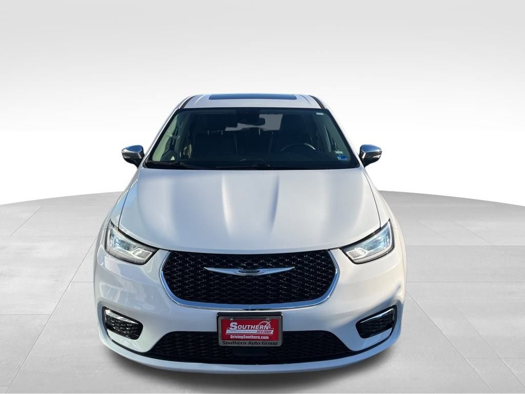 Used 2023 Chrysler Pacifica Limited image 25