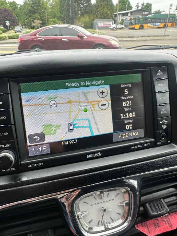 Used 2016 Chrysler Town & Country Limited FWD image 27