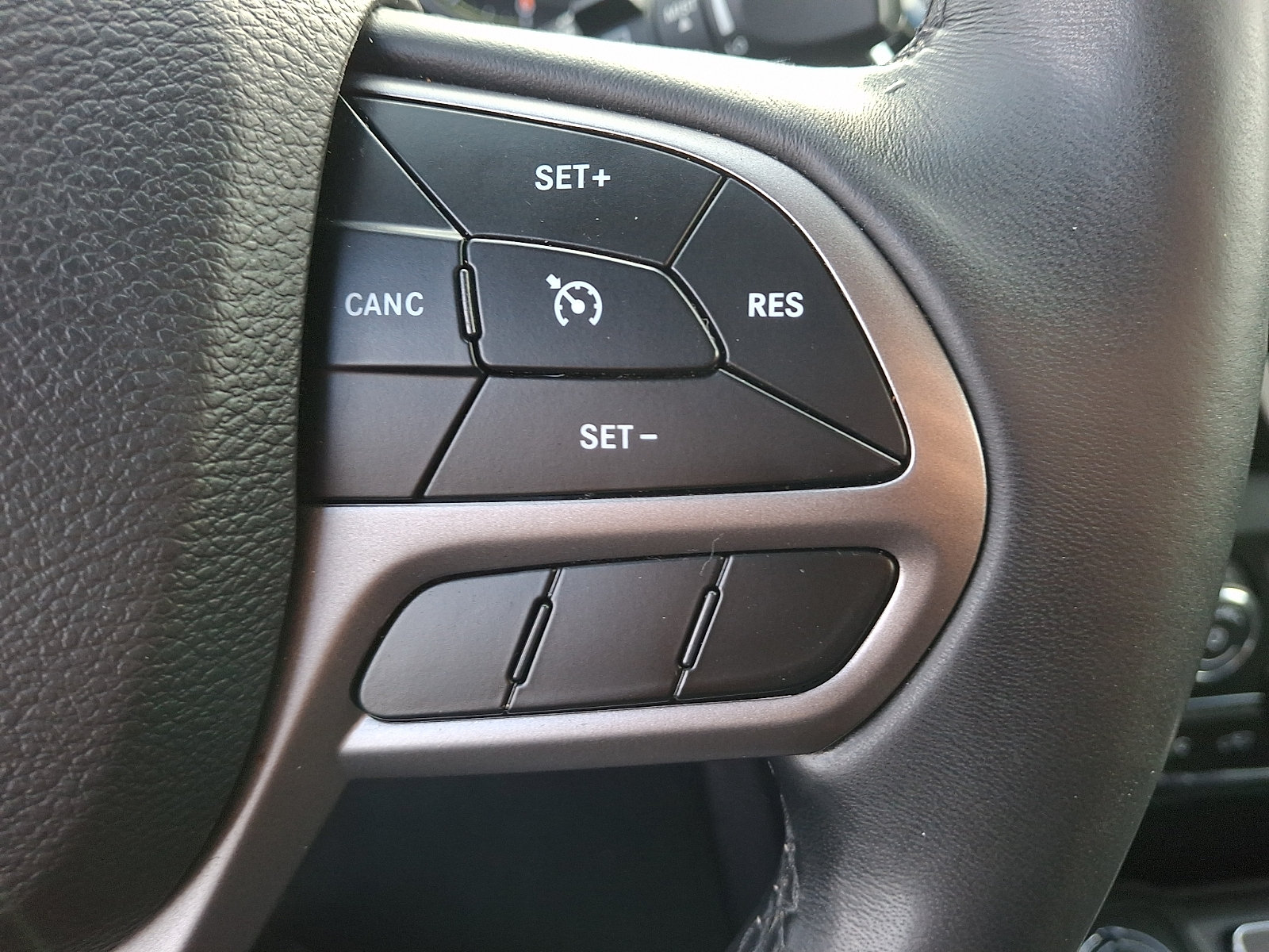 Used 2019 Jeep Cherokee Limited AWD/4WD image 22