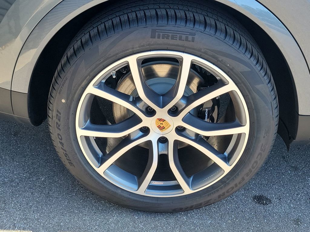 New 2026 Porsche Cayenne image 14