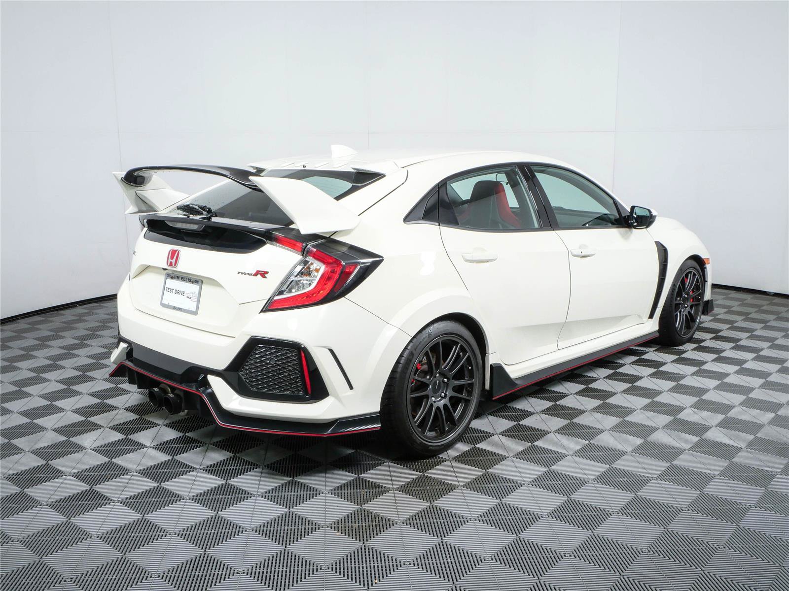 Used 2017 Honda Civic Type R image 3
