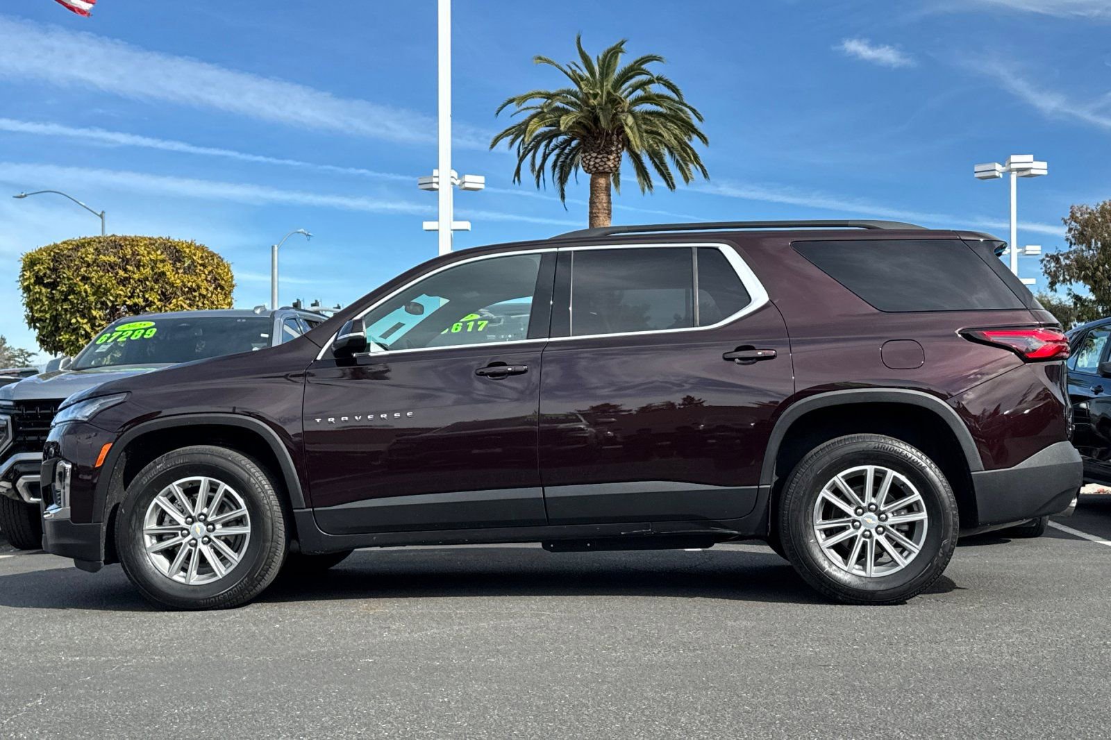 Used 2023 Chevrolet Traverse LT image 8