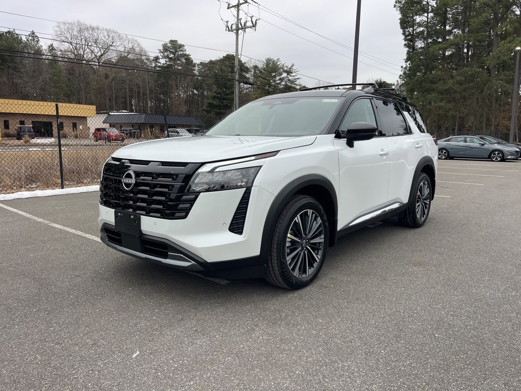 New 2026 Nissan Pathfinder Platinum image 2