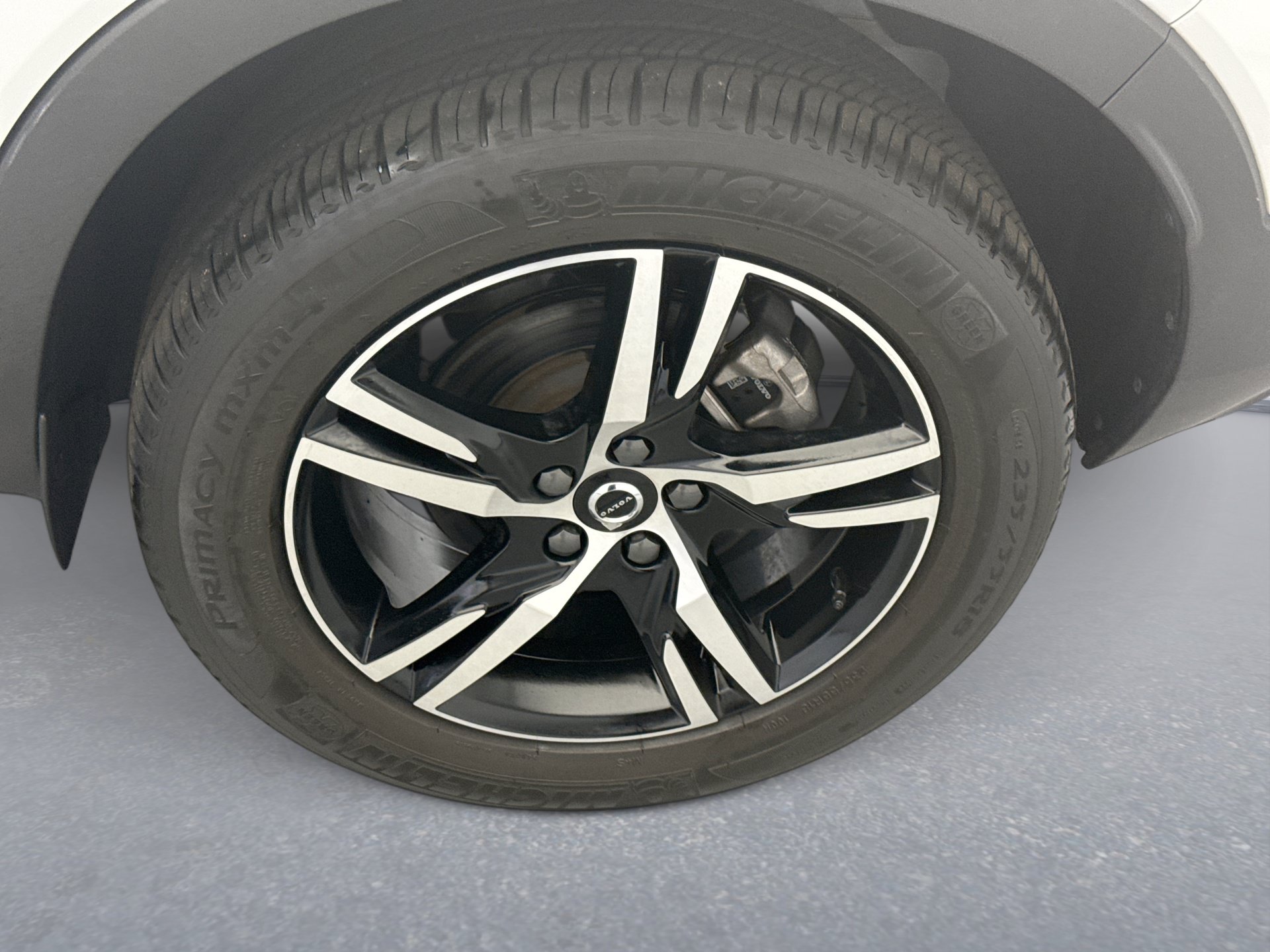 Used 2024 Volvo XC40 B5 Core AWD/4WD image 26