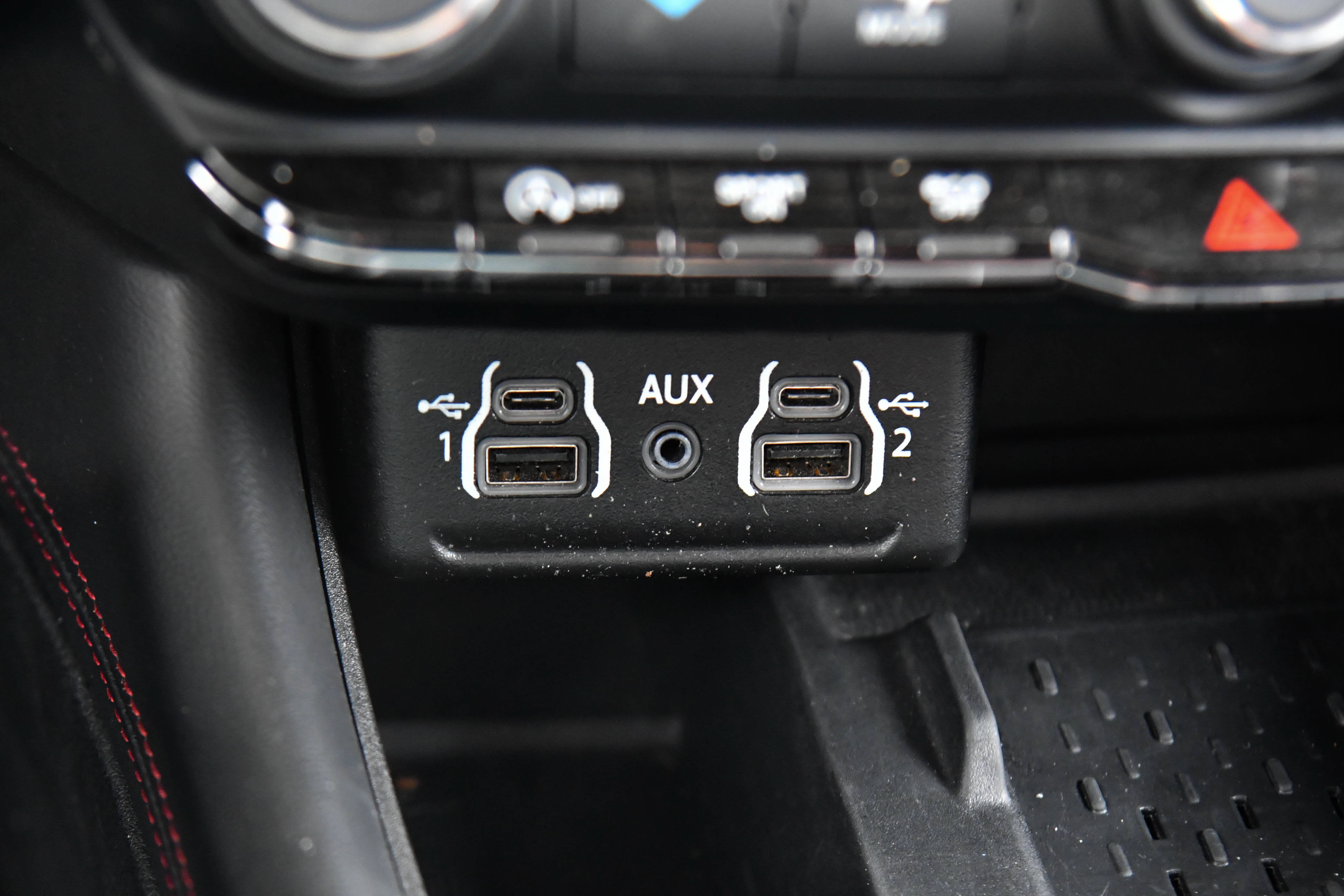 Used 2025 Dodge Durango GT AWD/4WD image 28