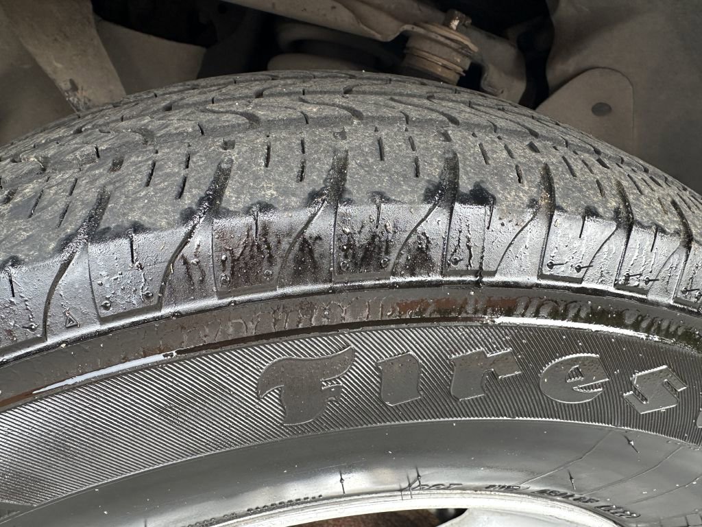 Used 2002 Ford Explorer XLT image 11