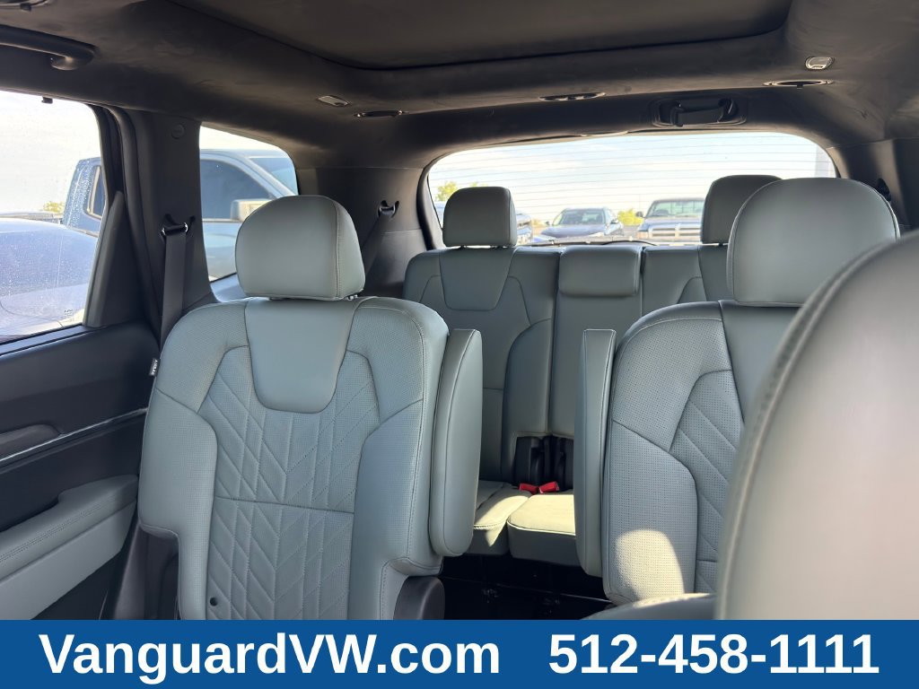 Used 2023 Kia Telluride SX Prestige X-Pro AWD/4WD image 13