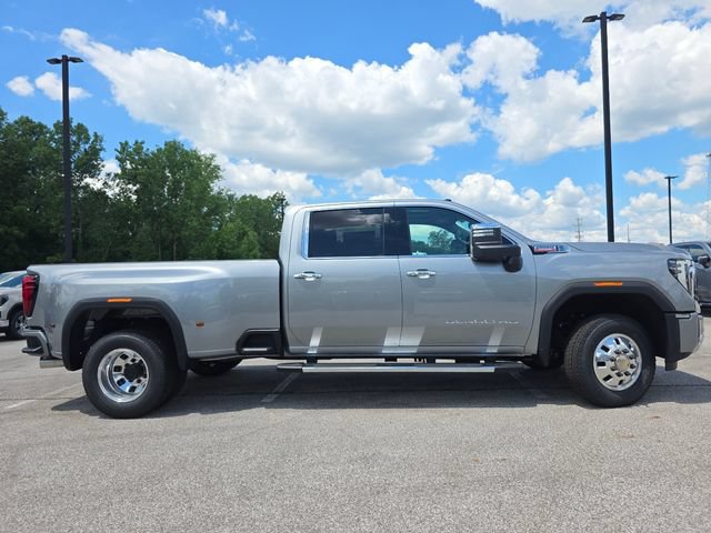 New 2026 GMC Sierra 3500 Denali w/ Denali Reserve Package AWD/4WD image 18