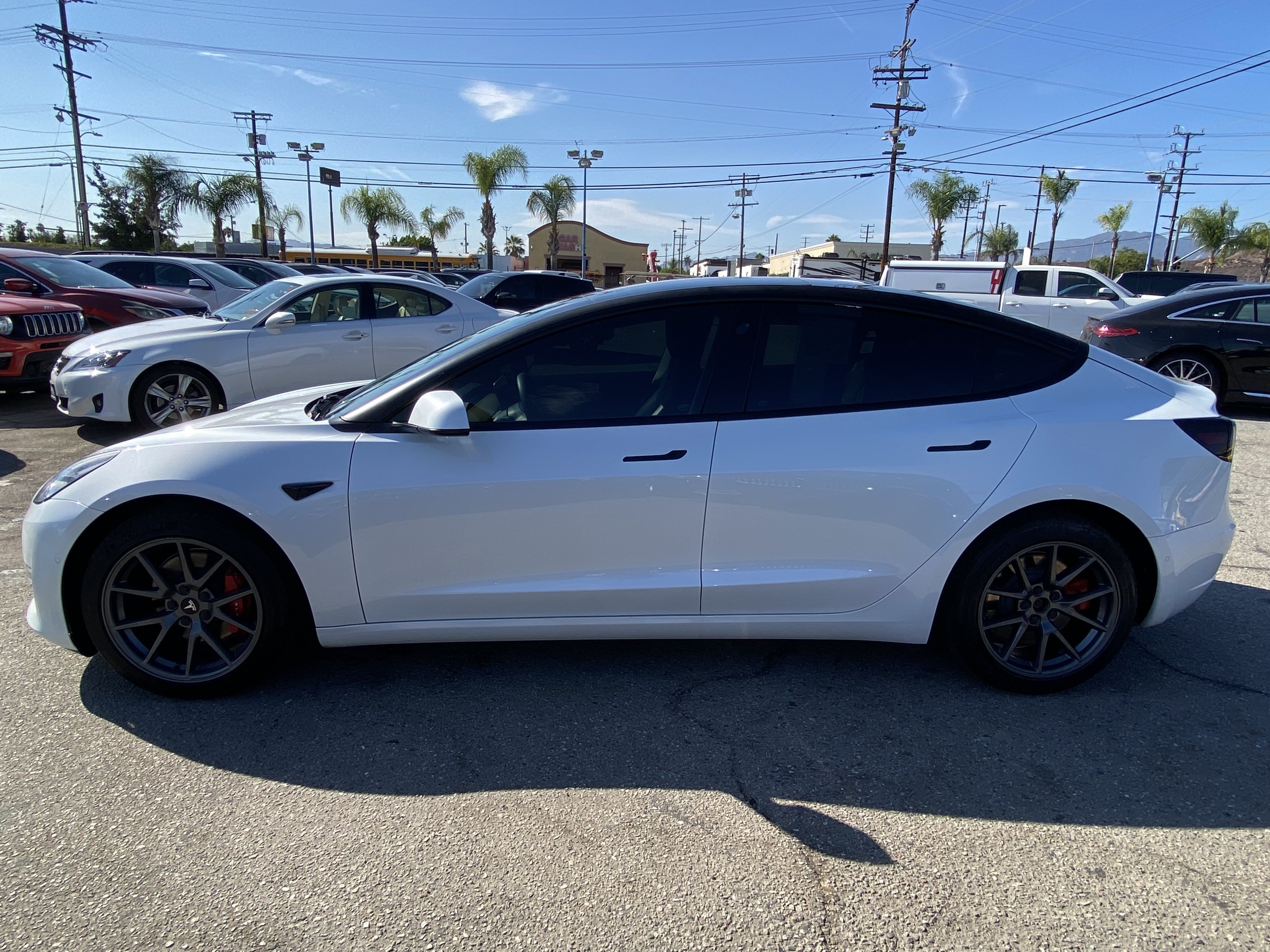 Used 2022 Tesla Model 3 Long Range AWD/4WD image 9