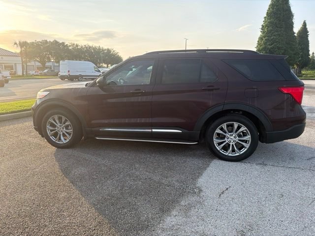 Used 2023 Ford Explorer XLT w/ Equipment Group 202A RWD image 8