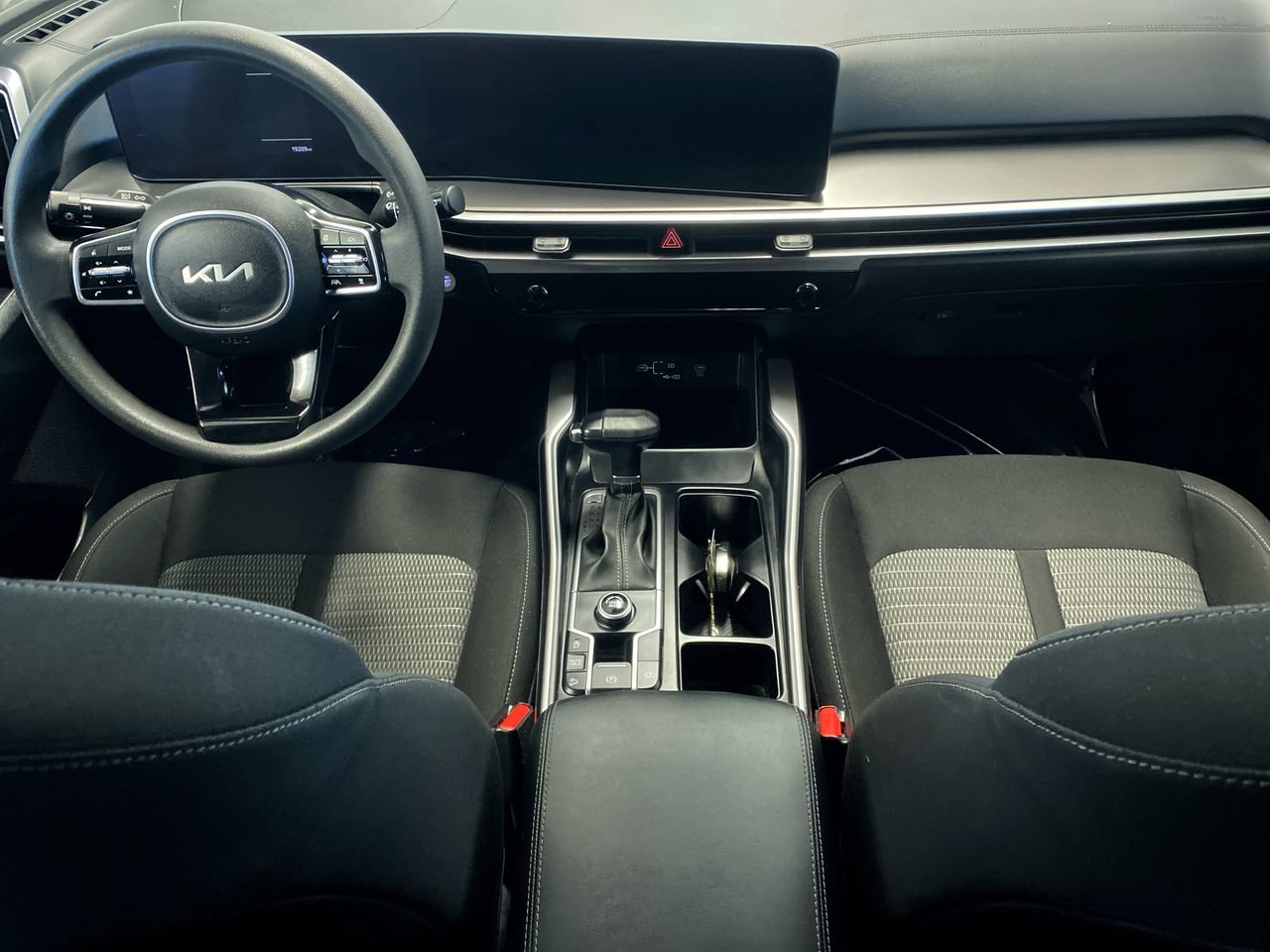 Certified 2024 Kia Sorento LX FWD image 31