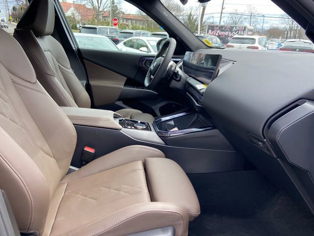 Certified 2025 BMW X3 xDrive30i w/ Convenience Package image 23