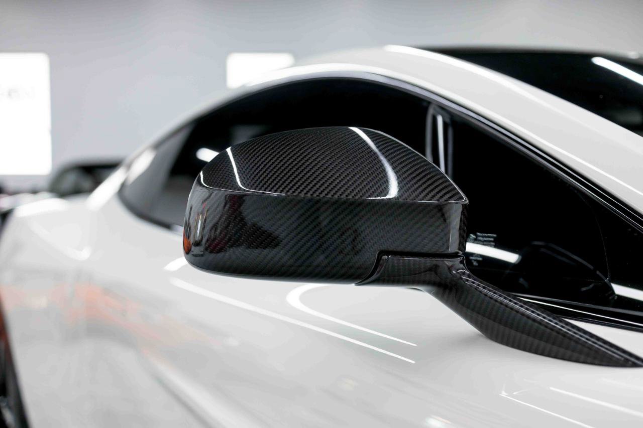 Used 2016 Aston Martin Vanquish Coupe image 16