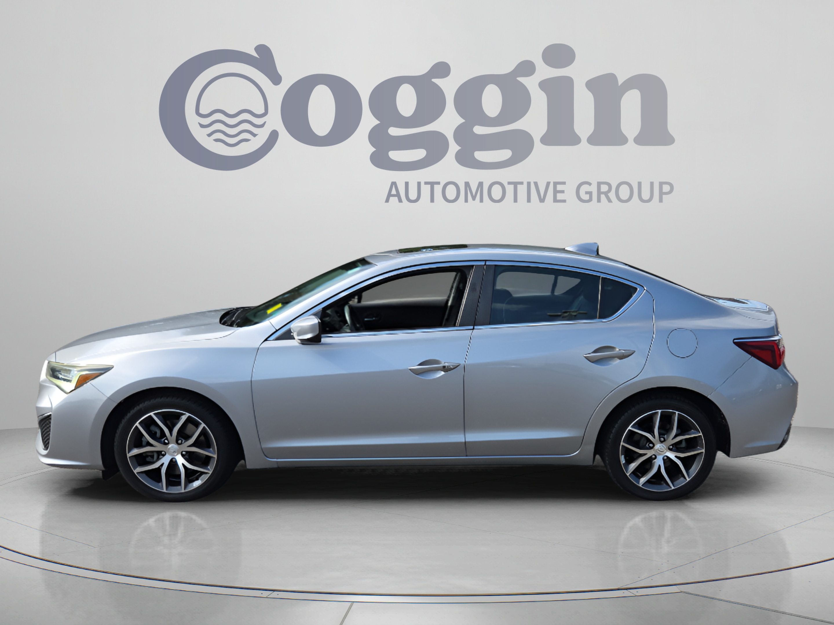 Used 2019 Acura ILX FWD image 2
