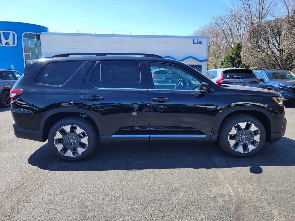 New 2026 Honda Pilot Touring image 2