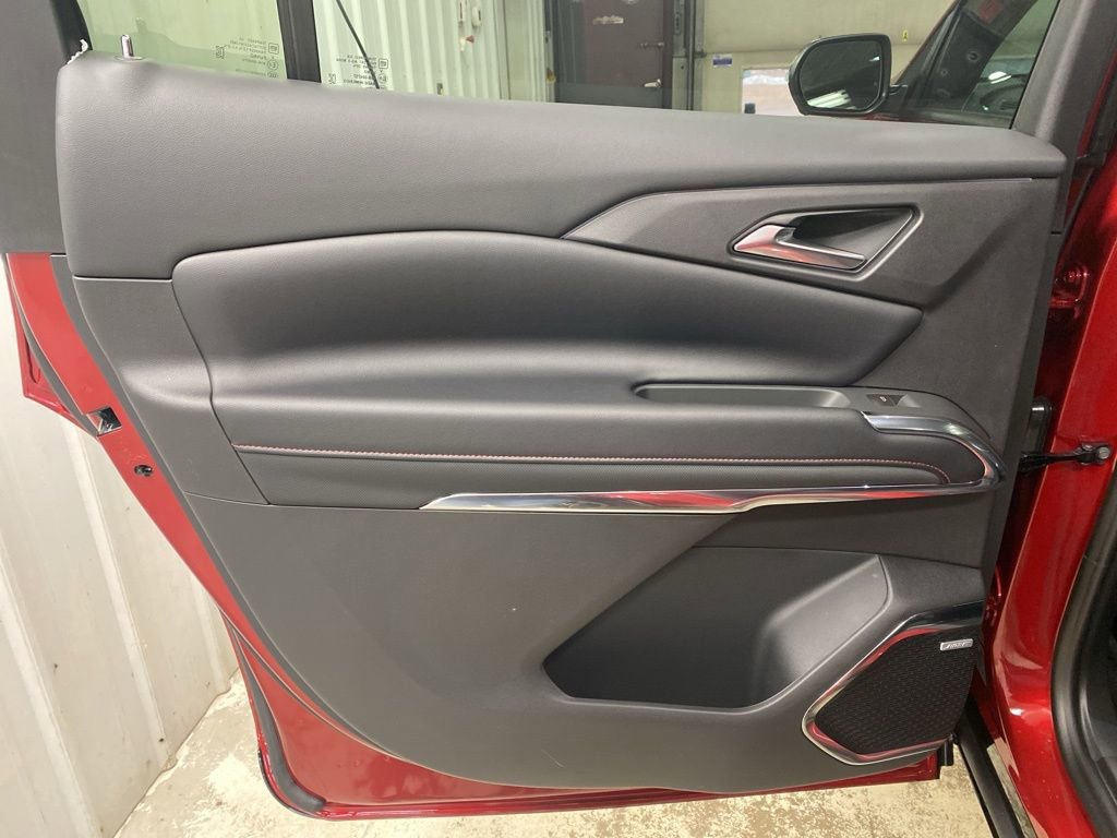 New 2026 Chevrolet Traverse RS w/ LPO, Floor Liner Package AWD/4WD image 30