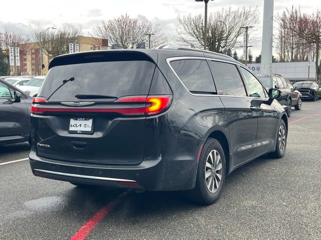 Used 2021 Chrysler Pacifica Touring-L image 5