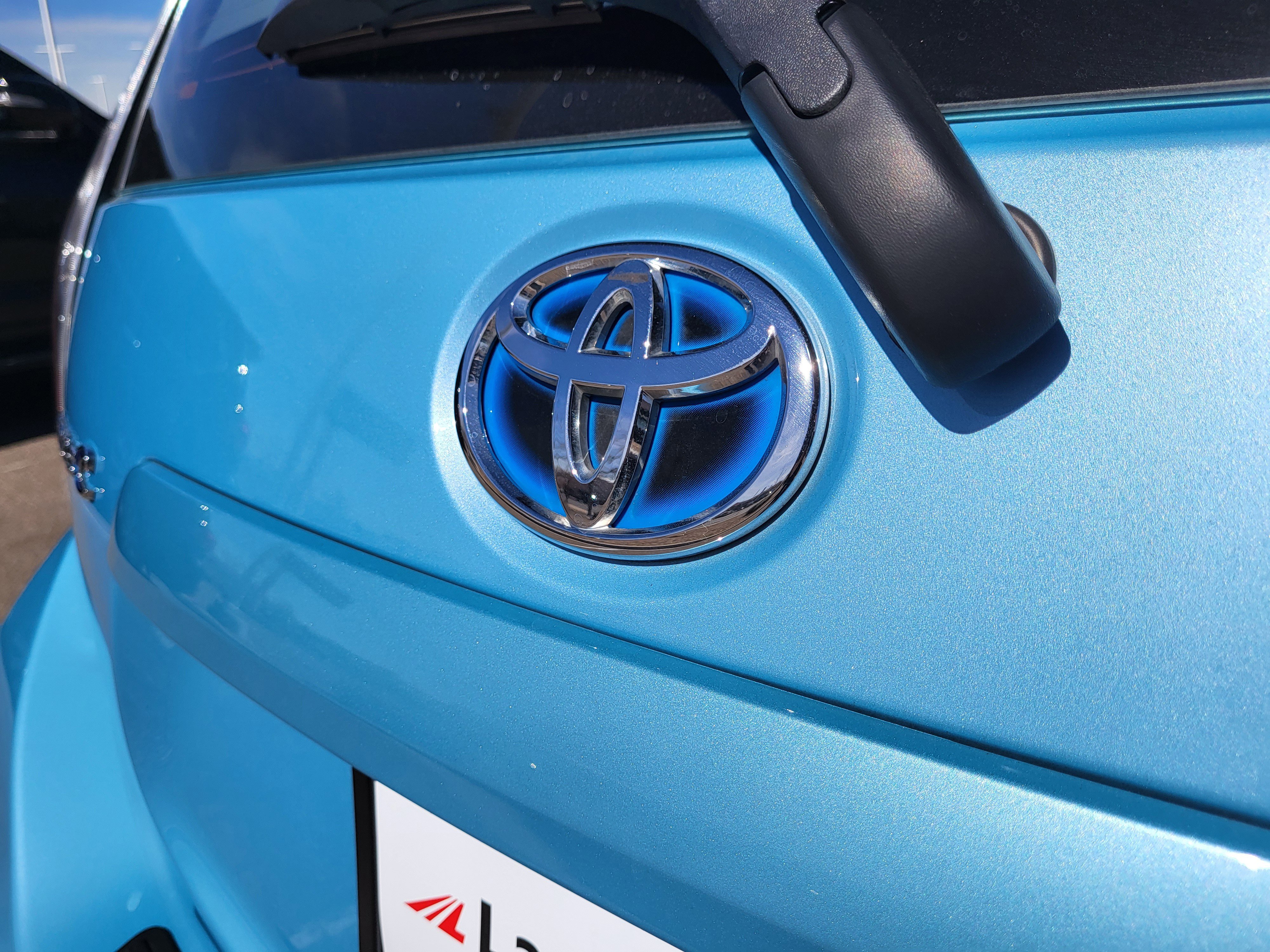 Used 2016 Toyota Prius C Four image 3