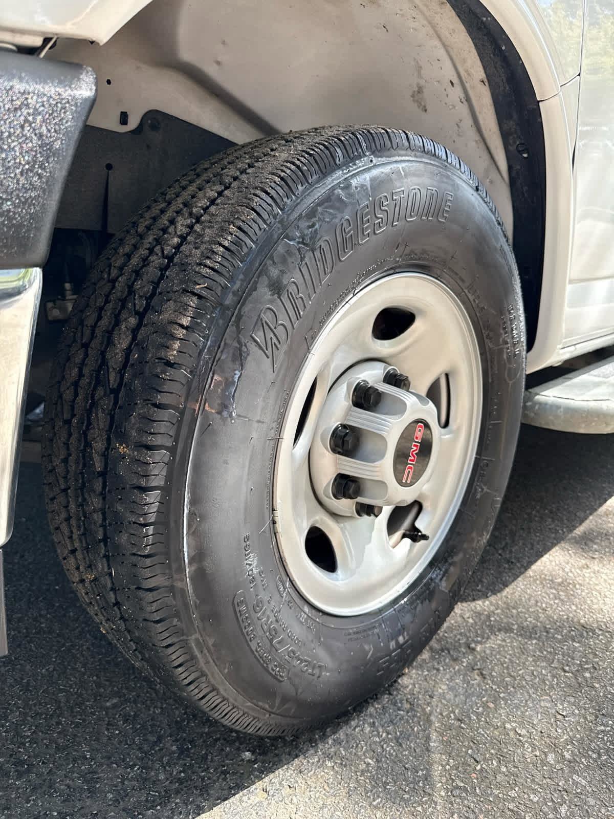 Used 2024 GMC Savana 2500 w/ Driver Convenience Package RWD image 16