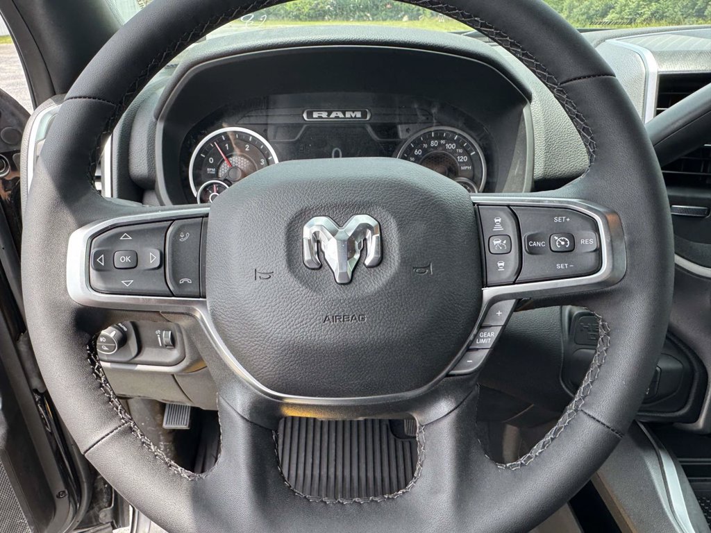 New 2026 RAM 3500 Big Horn AWD/4WD image 16