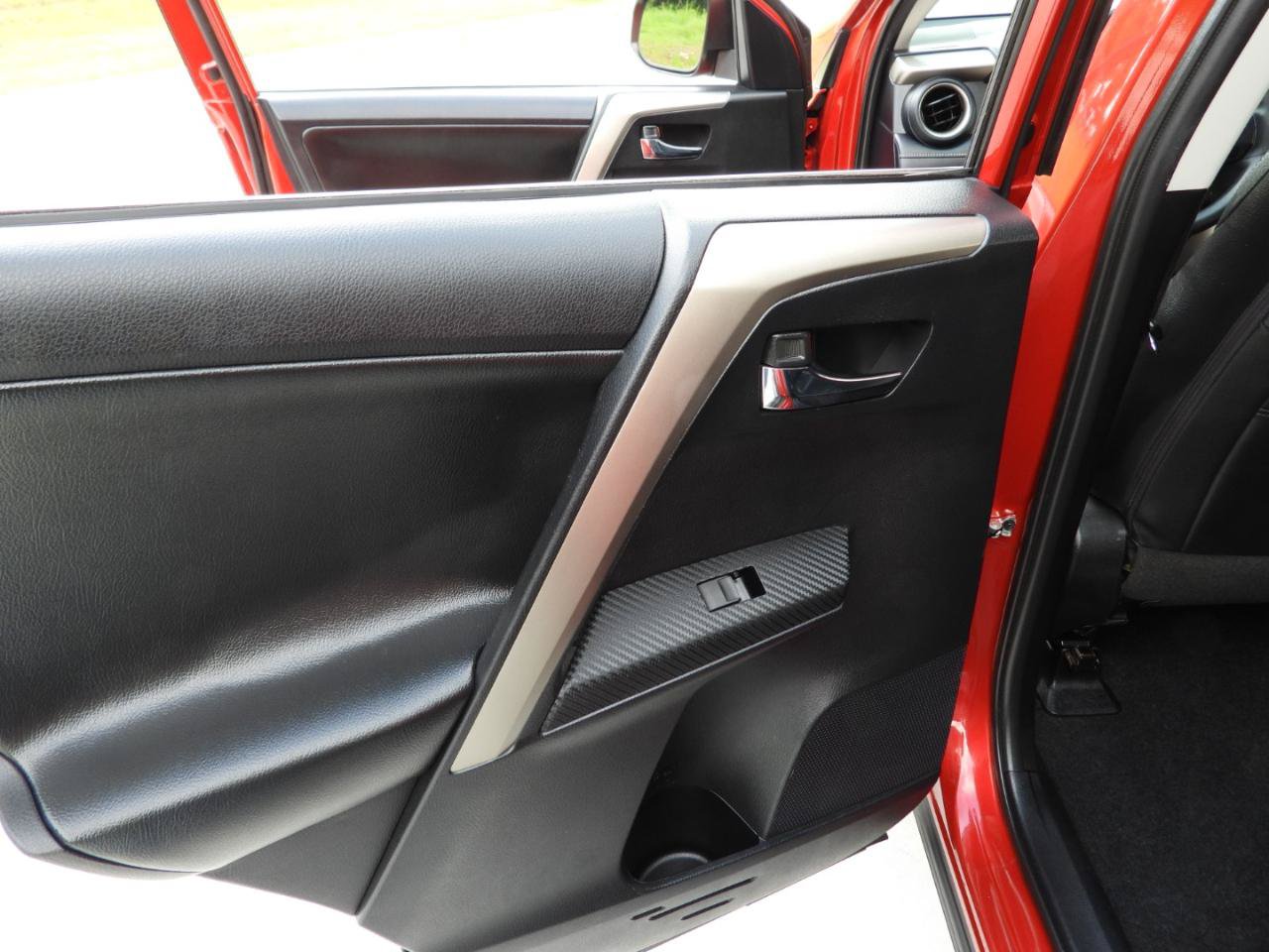 Used 2015 Toyota RAV4 XLE FWD image 37