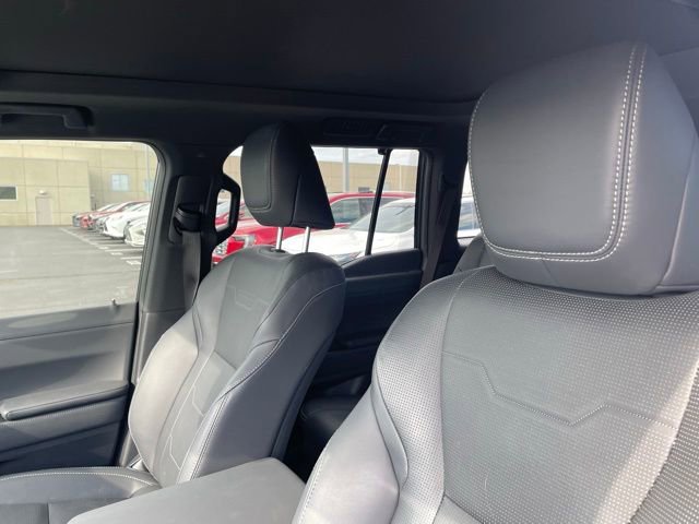 Used 2024 Lexus GX 550 image 5