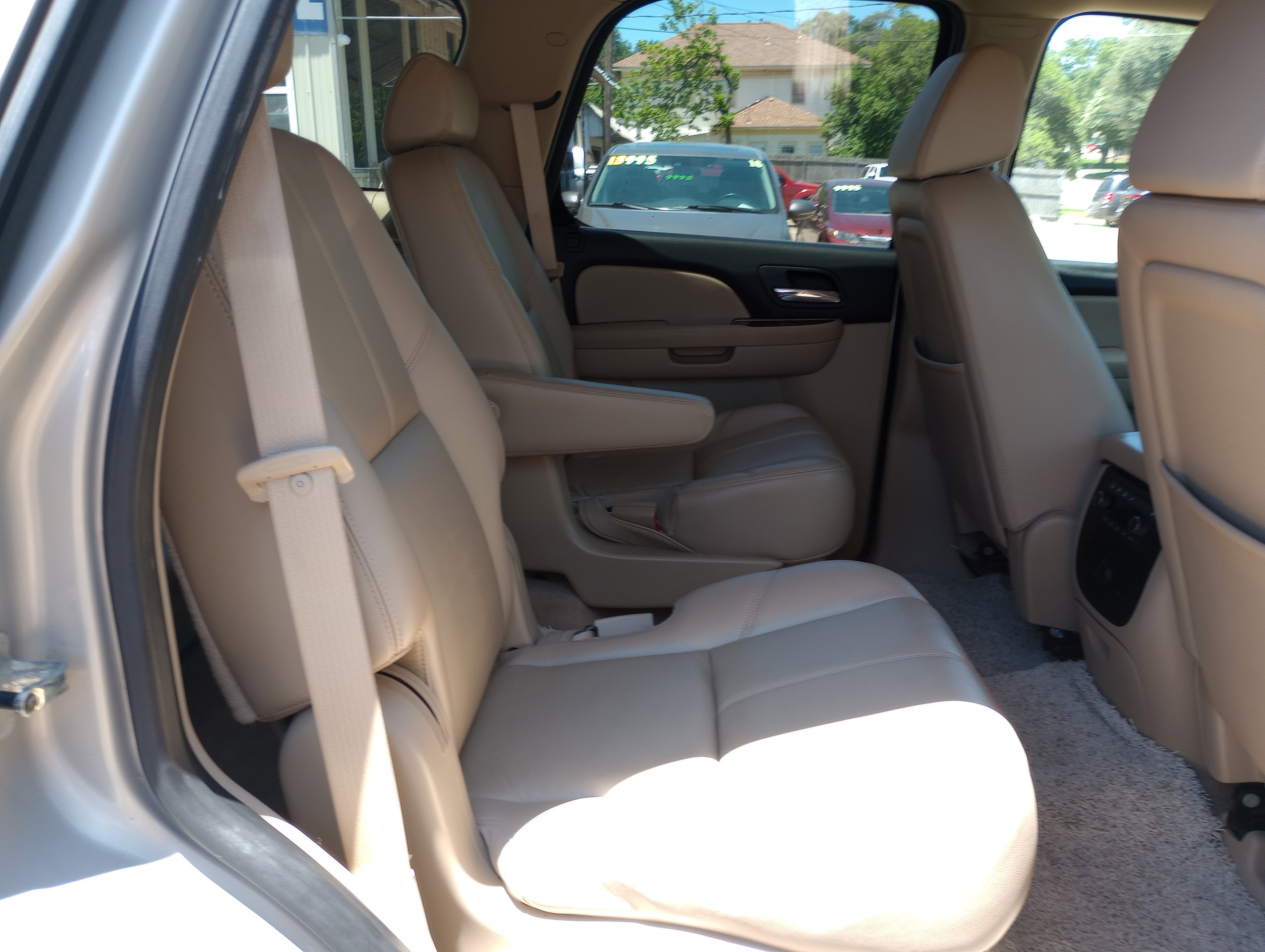 Used 2008 Chevrolet Tahoe LTZ w/ LTZ Preferred Equipment Group RWD image 15