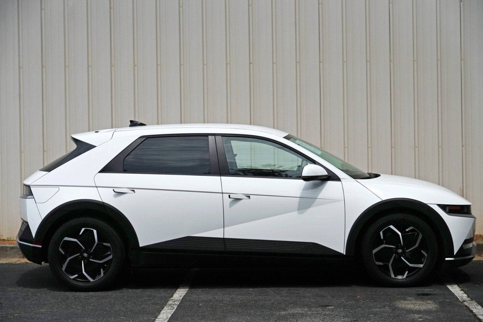 Used 2024 Hyundai Ioniq 5 SE RWD image 49