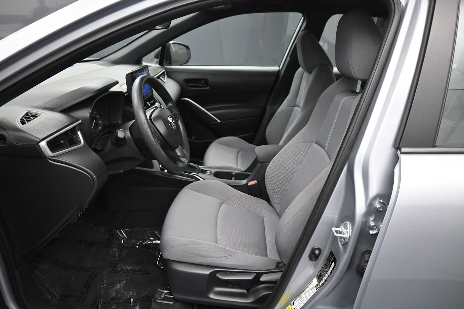Certified 2024 Toyota Corolla Cross AWD Hybrid image 17