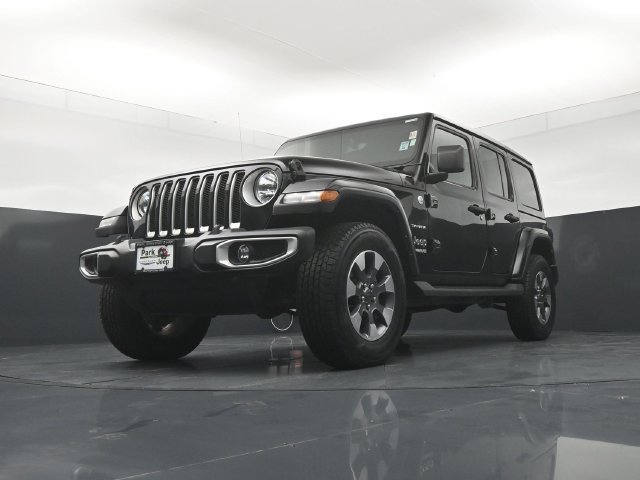 Used 2022 Jeep Wrangler Unlimited Sahara w/ Cold Weather Group AWD/4WD image 20