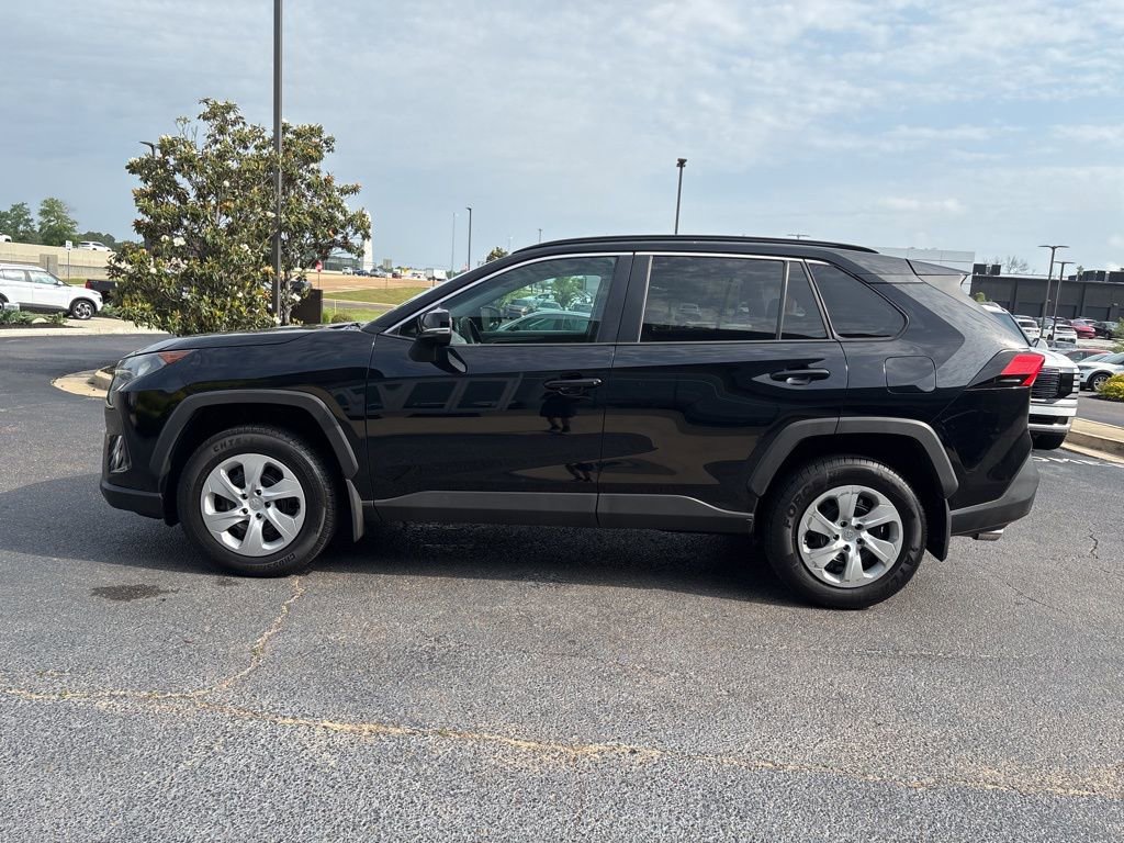 Used 2019 Toyota RAV4 LE w/ All Weather Liner Package AWD/4WD image 9