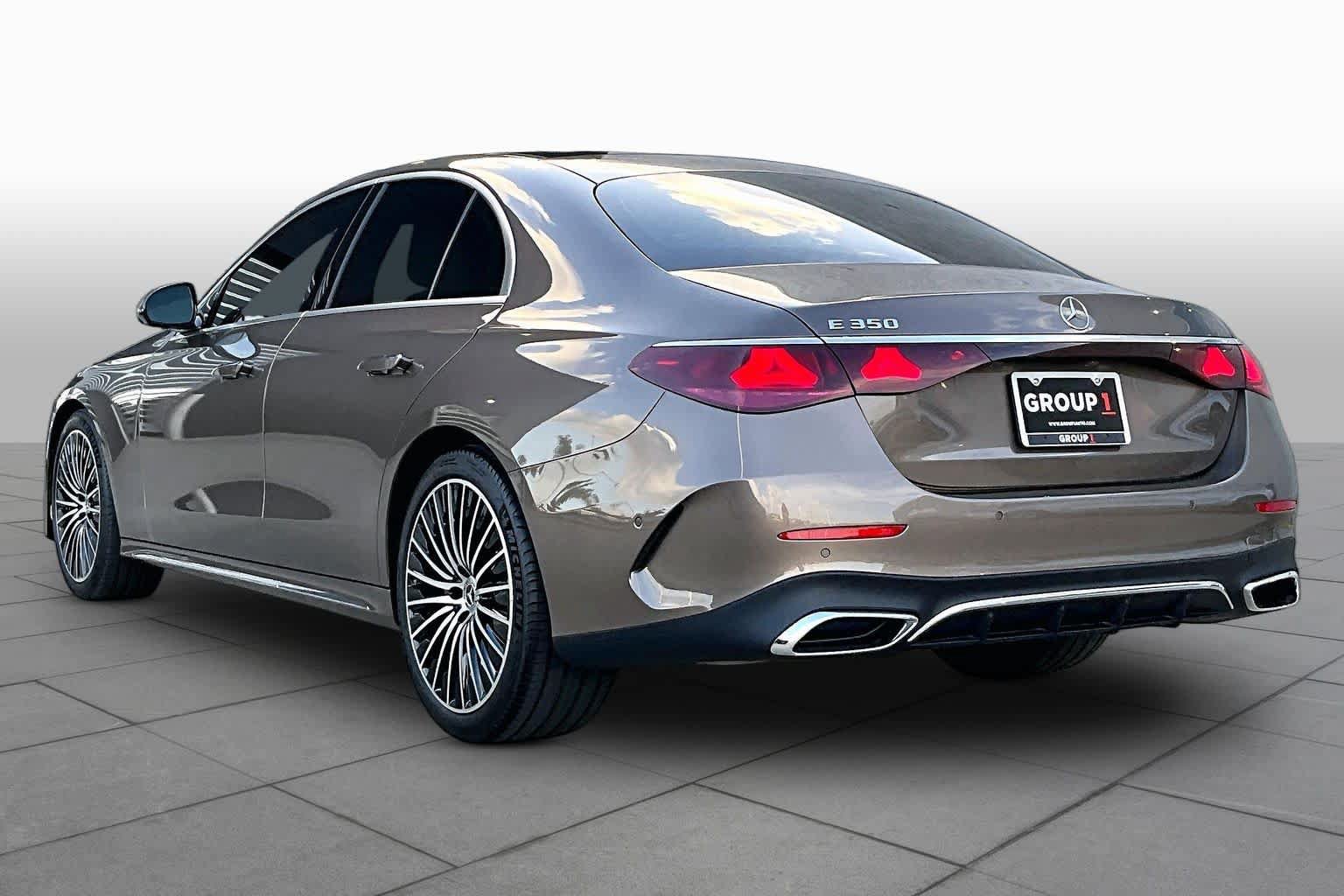 Used 2025 Mercedes-Benz E 350 Sedan image 12