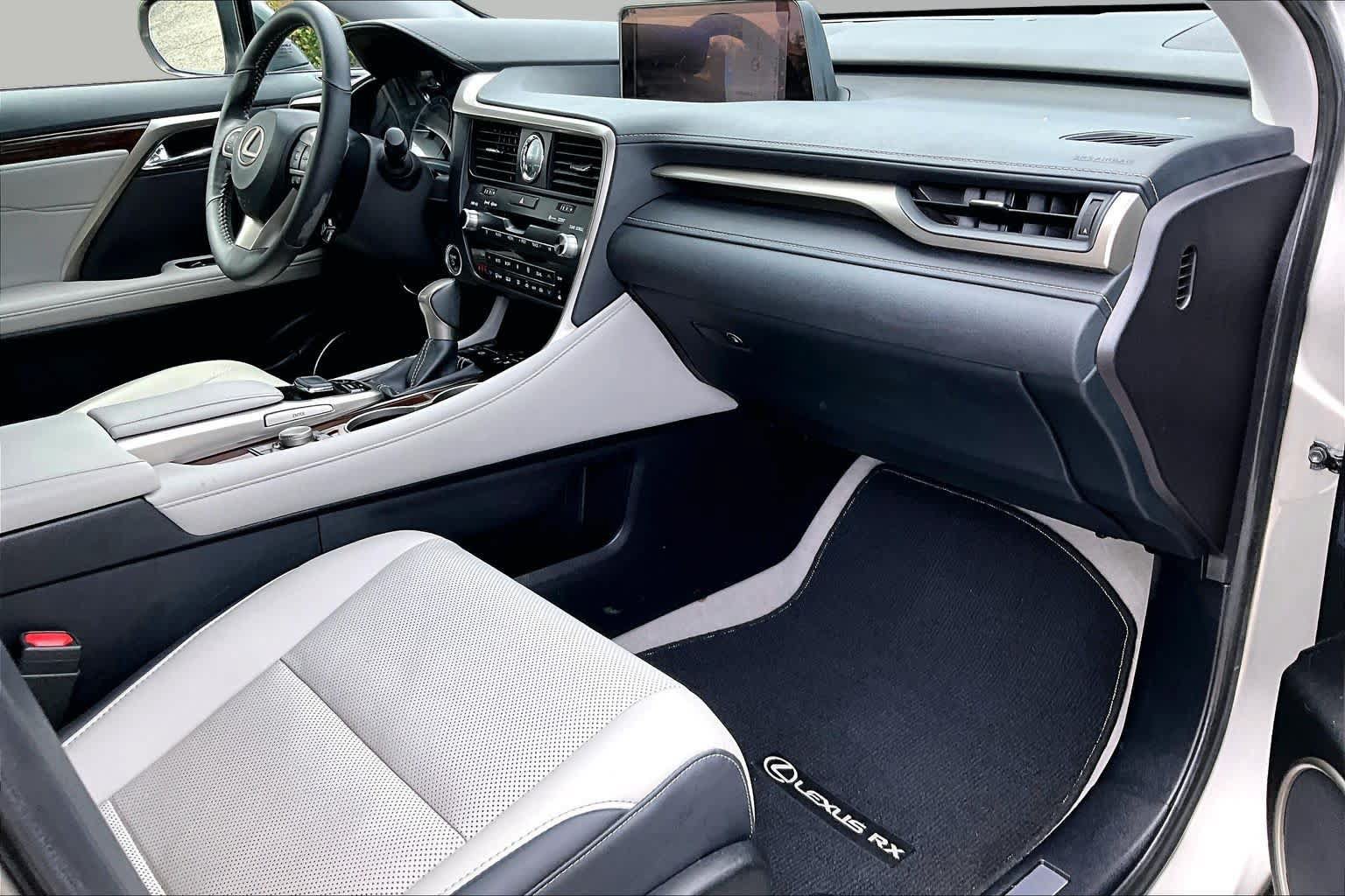 Used 2018 Lexus RX 450h AWD w/ Premium Package image 19