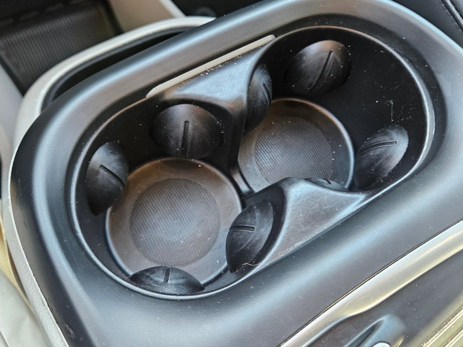 Used 2023 Chrysler Pacifica Touring-L image 24