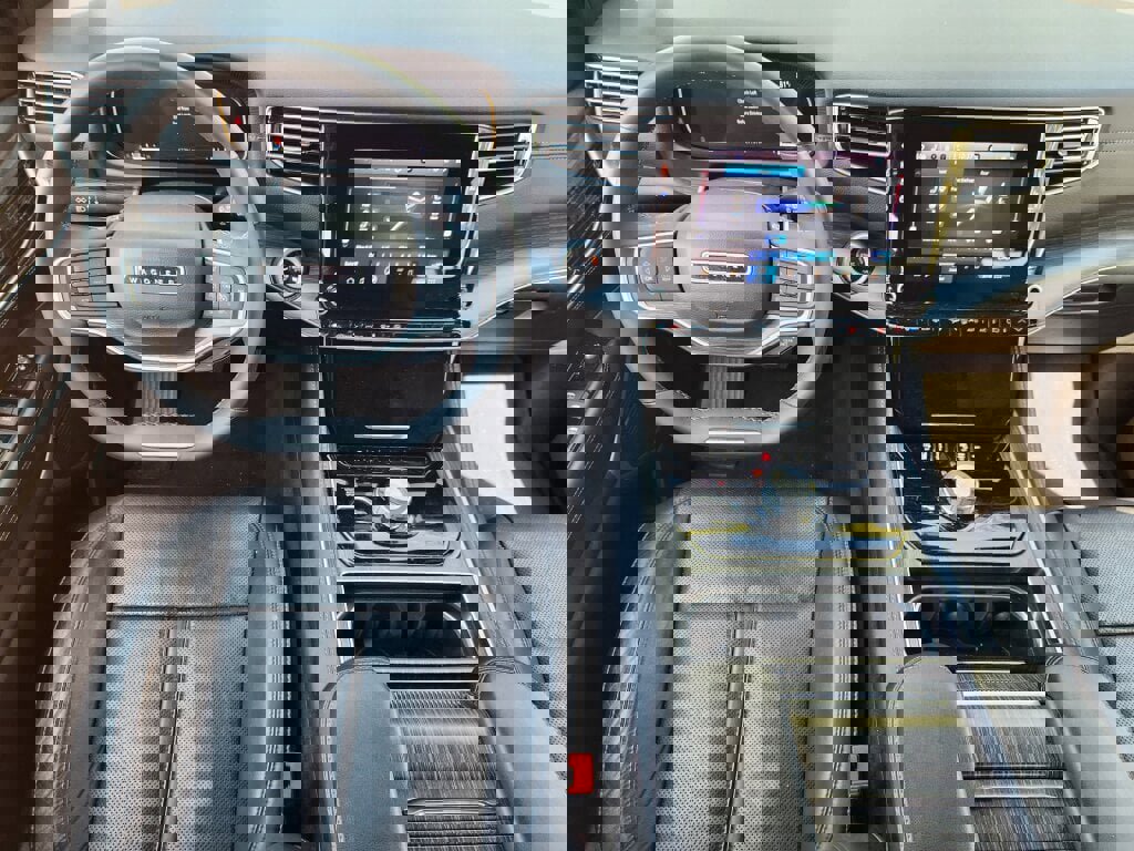 Used 2024 Jeep Wagoneer Series II w/ Flexible Seating Group image 11