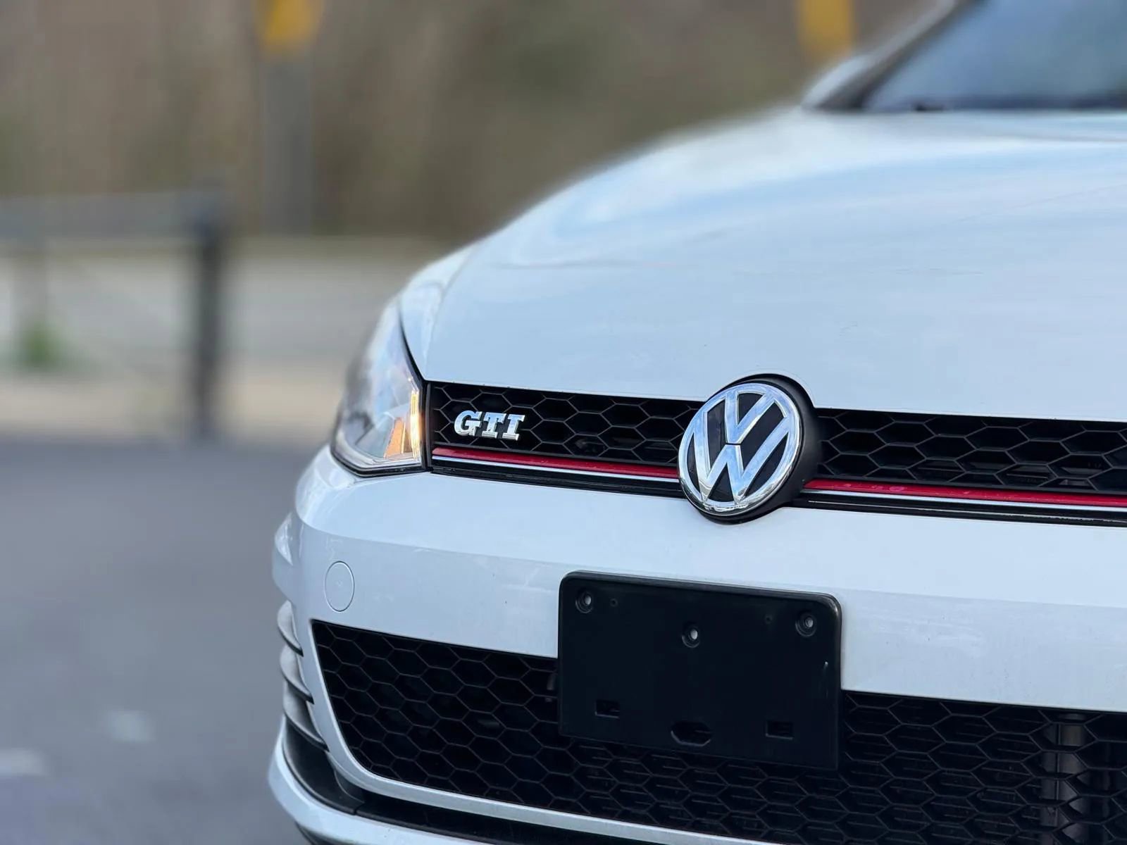 Used 2015 Volkswagen GTI S FWD image 3