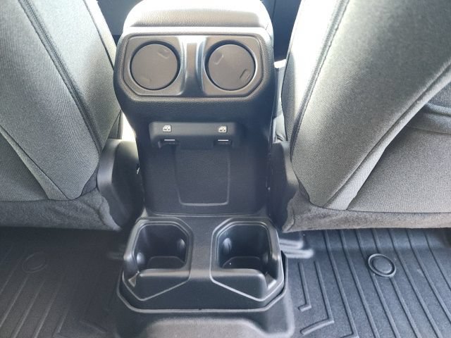 Used 2024 Jeep Wrangler Unlimited Sport AWD/4WD image 19