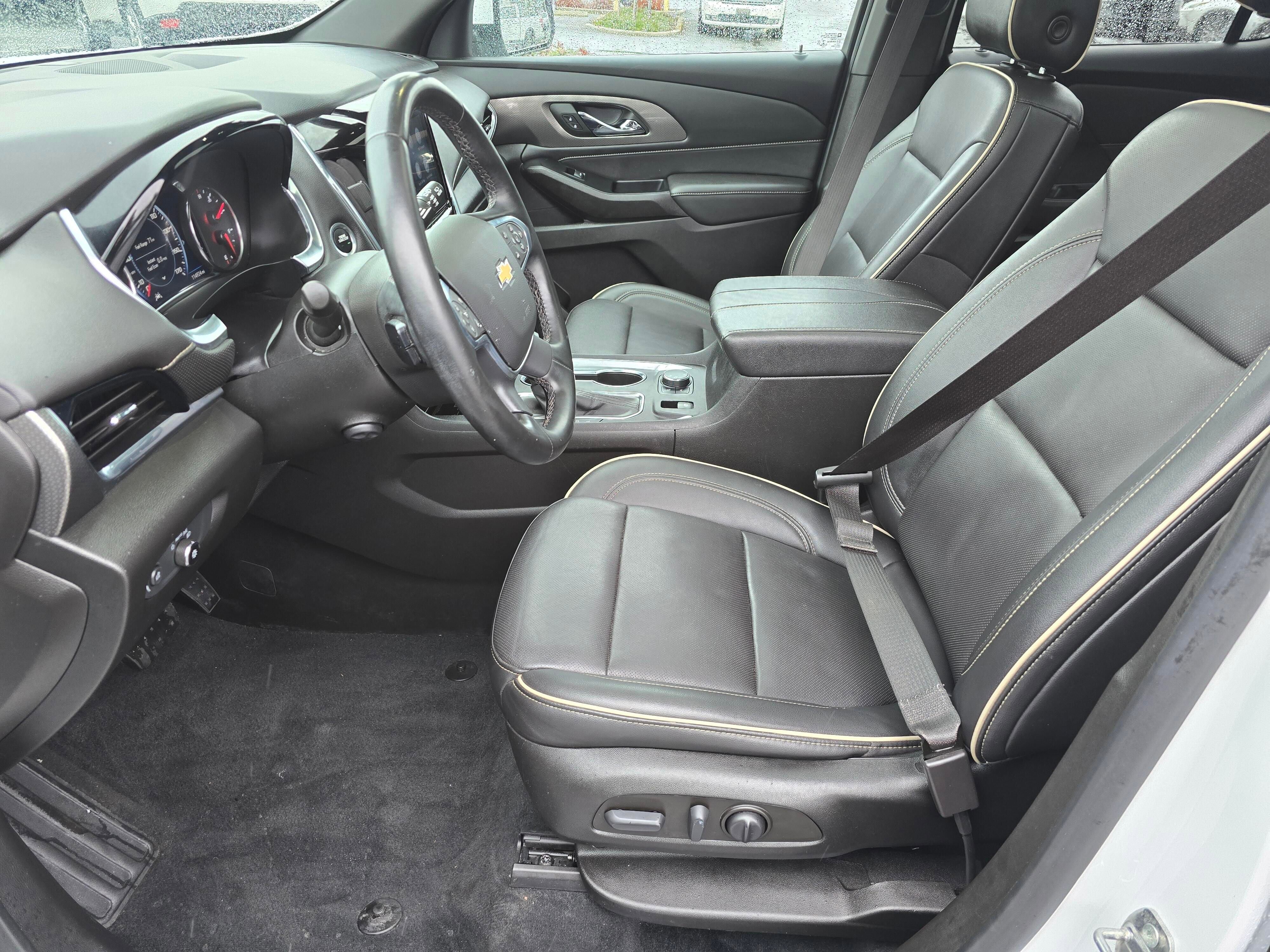 Used 2023 Chevrolet Traverse Premier AWD/4WD image 30